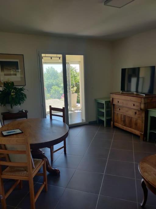 Grande Maison Avec Vue Sur Le Lac Saramon Esterno foto